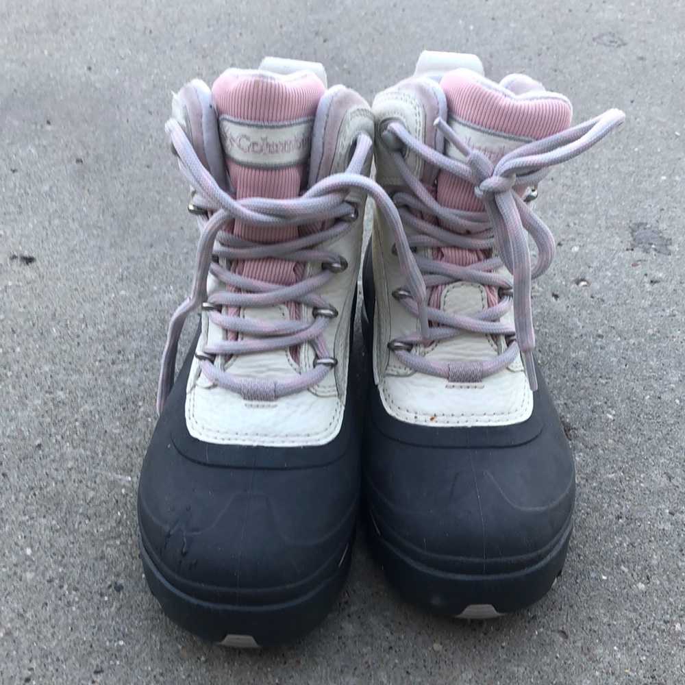 Girls Columbia snow boots